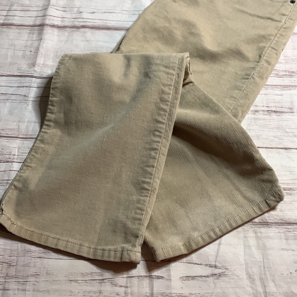 American Eagle Corduroy Pants - Picture 6 of 8